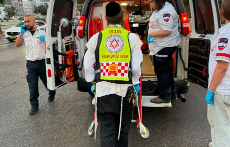 נתניה: רוכבת קורקינט חשמלי בת 19 נפגעה מרכב ברחוב המחשב, מצבה בינוני